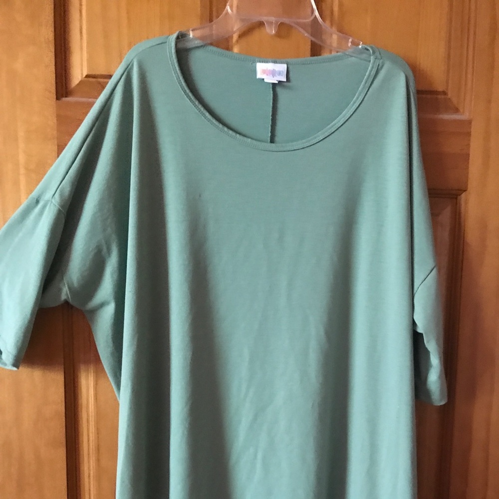 XL sage green Irma. Like new!!